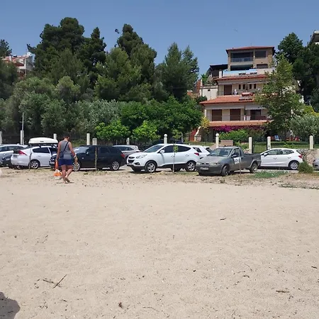 Anna Iii * Néa Mudaniá