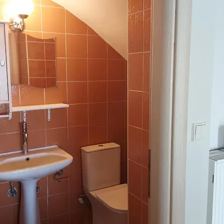 别墅 Anna Iii 尼亚·蒙达尼亚
